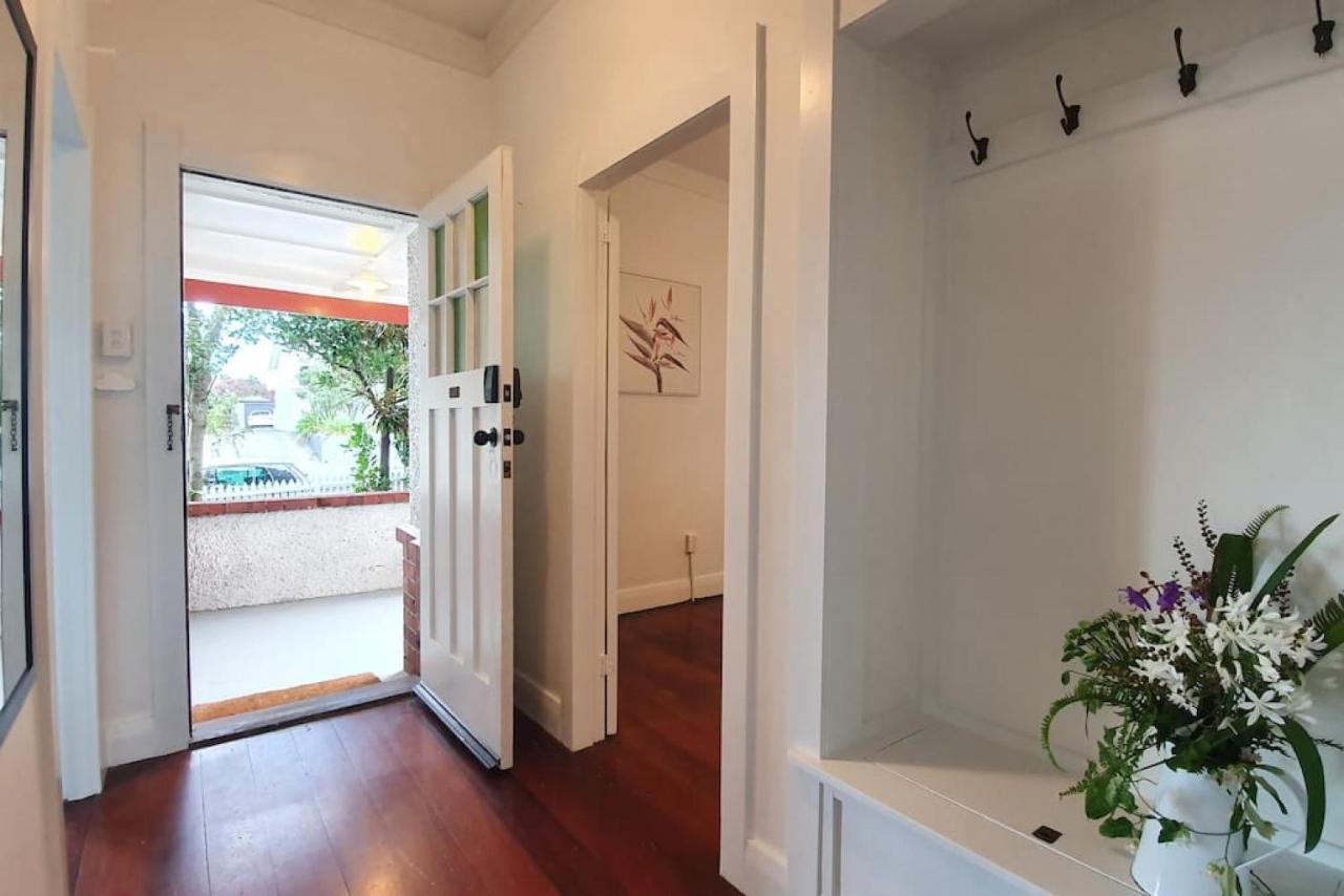 Bright And Modern Oasis In Kingsland Villa Auckland Exterior photo