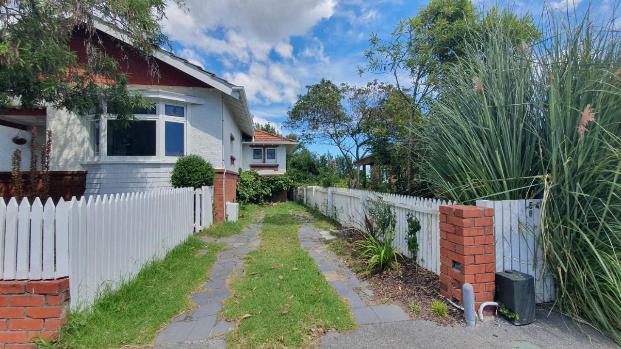 Bright And Modern Oasis In Kingsland Villa Auckland Exterior photo